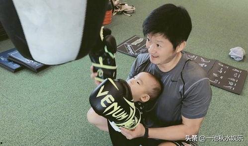 小男孩吃熟角瓜视频大全,萌态十足视频大盘点