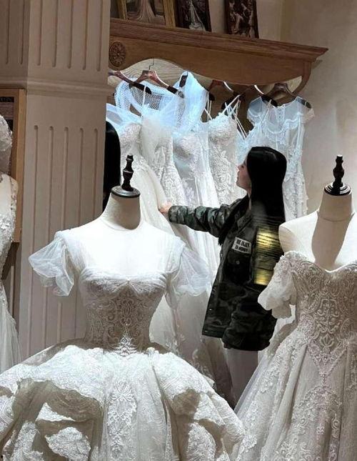 河北婚纱店吃瓜事件视频,一场意外的网络风波