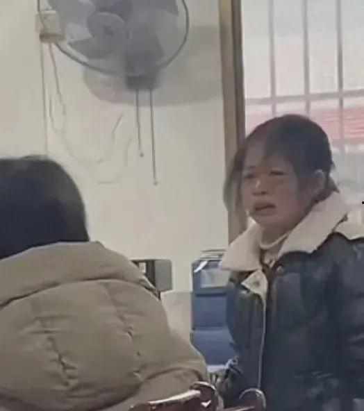 无锡老师吃瓜事件视频最新,校园风波引发社会热议