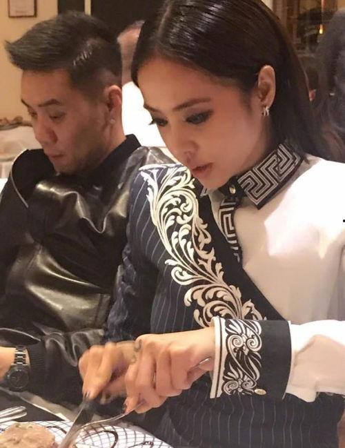 张一山吃瓜现场视频播放,真实一面引网友热议